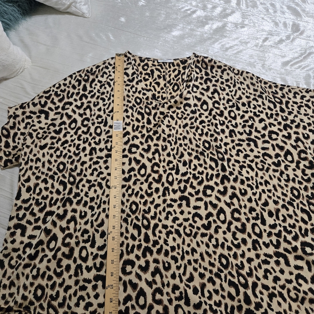 JODIFL Tan and Cream Oversized Leopard Print Tunic. NWOT. Never Worn! - Picture 4 of 6
